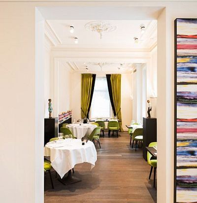 Плинтус из дюрополимера с кабель-каналом SX122 ORAC DECOR - 1