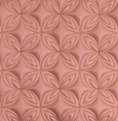 Стеганые обои розовато-карамельные дизайн Амулет 10-011-016-27 