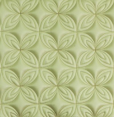 Стеганые обои золотисто-зеленые дизайн Амулет 10-011-012-20 
