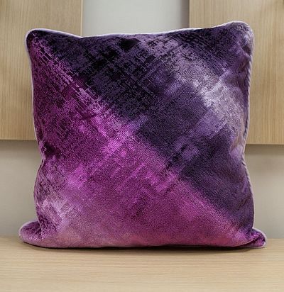 яркая декоративная подушка в полоску F1777/2 