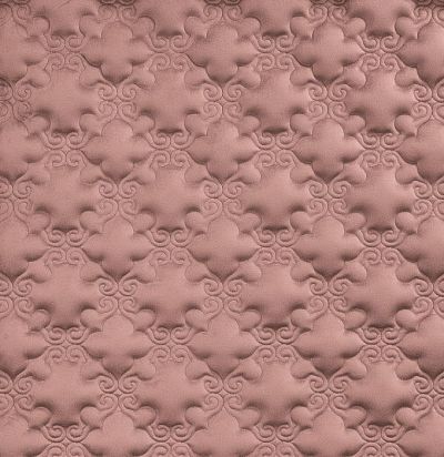 Стеганые обои  бежево-розовые дизайн Дамаск 20-022-122-27 
