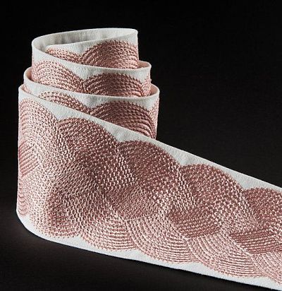 Тесьма с вышивкой 60068-493 Zimmer+Rohde