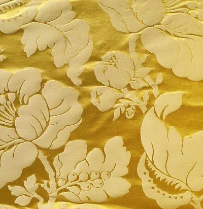 Портьерная ткань с пышным цветочным узором 10553.30 Nobilis