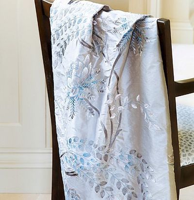 ткань с дизайном стилизованных водяных лилий F4010/01 Colefax and Fowler - 1