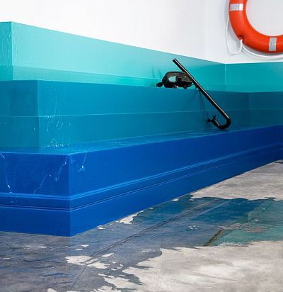 Плинтус из дюрополимера с кабель-каналом SX105 ORAC DECOR - 1