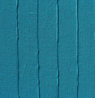 Ткань дизайнерская с тонкими вертикальными вытачками 10884-666 Zimmer+Rohde