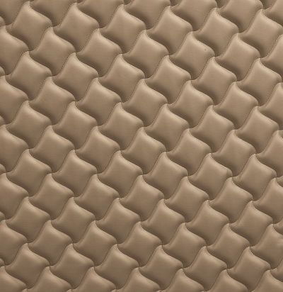 Стеганые обои кофе с молоком дизайн клевер 10-003-017-20 