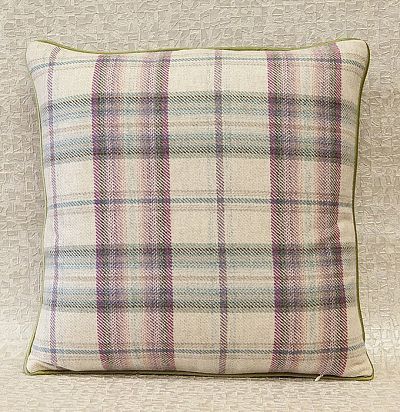 подушка декоративная в клетку с цветочной вышивкой Rhoswen Sea ThistleNairna Wisteria  - 1