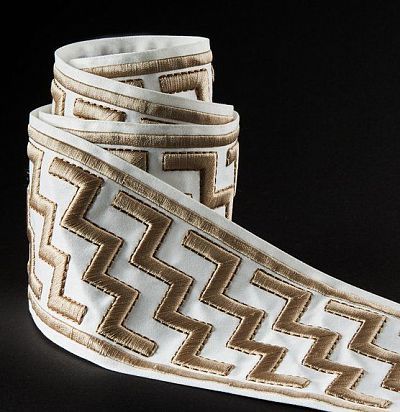 Тесьма с вышивкой 60067-884 Zimmer+Rohde