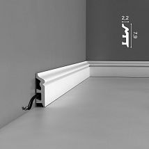 Фото: Плинтус из дюрополимера с кабель-каналом SX122- Ампир Декор