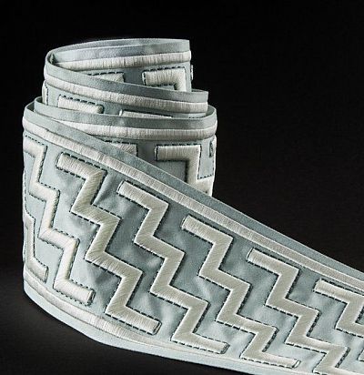 Тесьма с вышивкой 60067-964 Zimmer+Rohde
