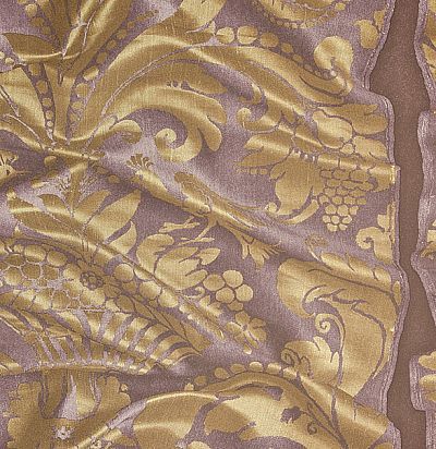 обои имитация шелка PEW04001 Zoffany