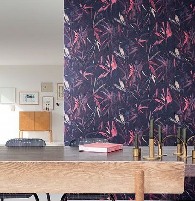 обои фиолетовые с цветами IUM107 Khroma - 1